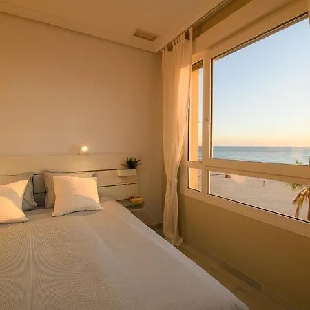 Daire Preciado Con Vistas Frontales Al Mar *